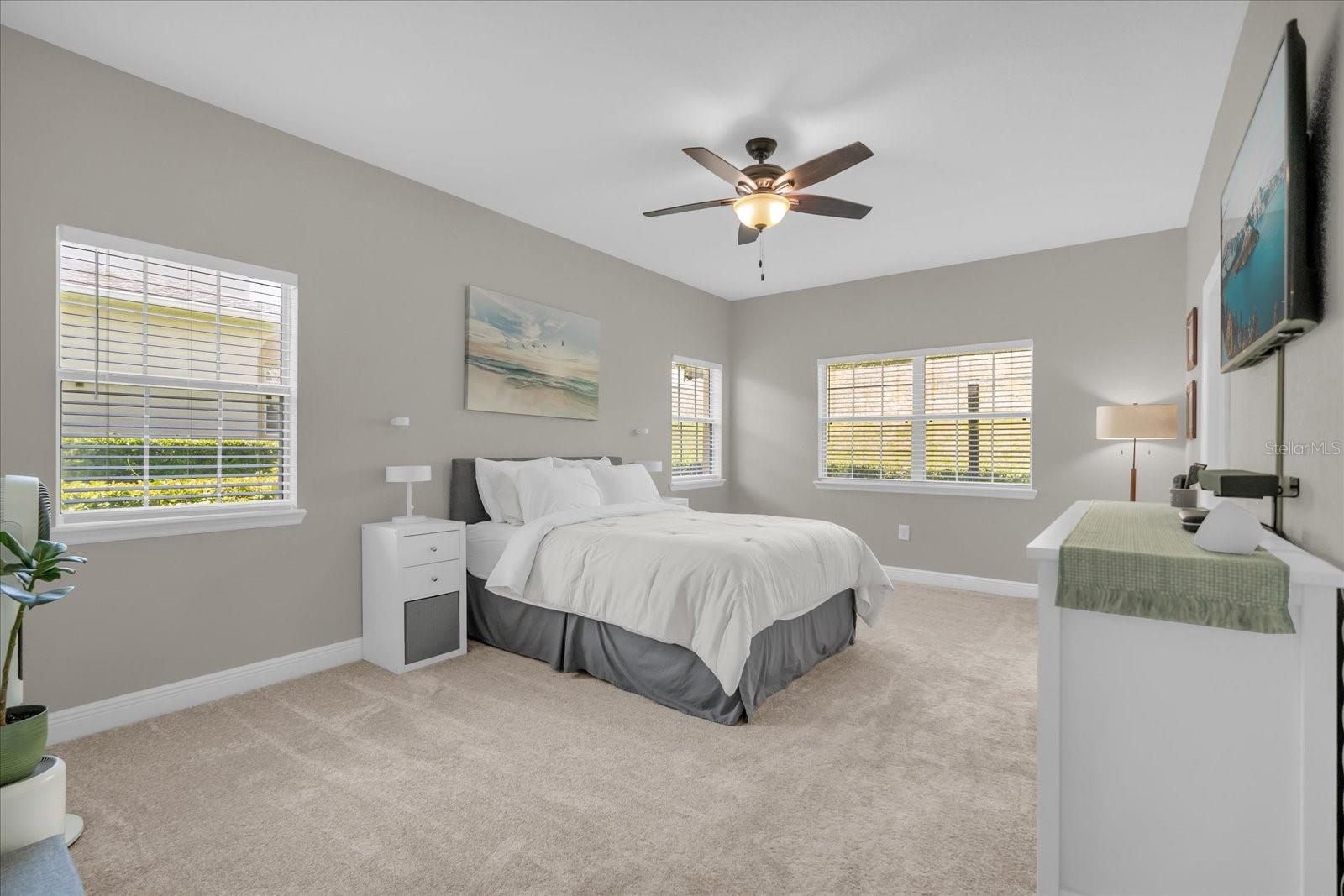 Image 11 of 24 For 13328 Fountainbleau Drive