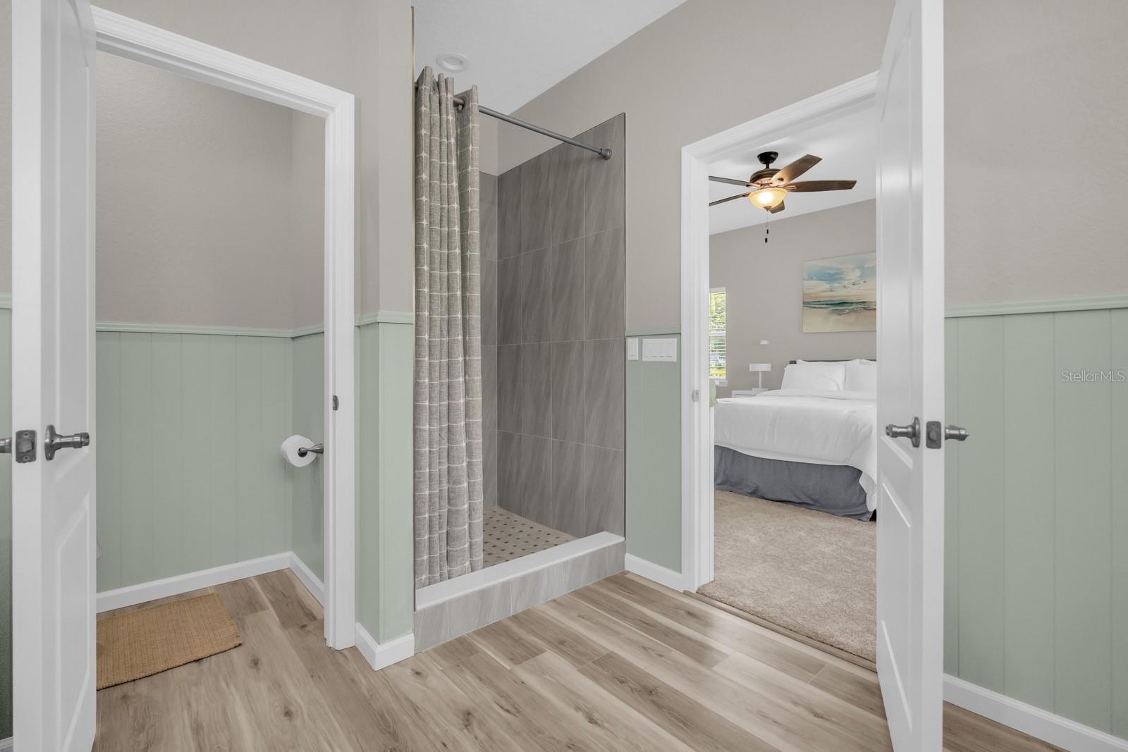 Image 14 of 24 For 13328 Fountainbleau Drive