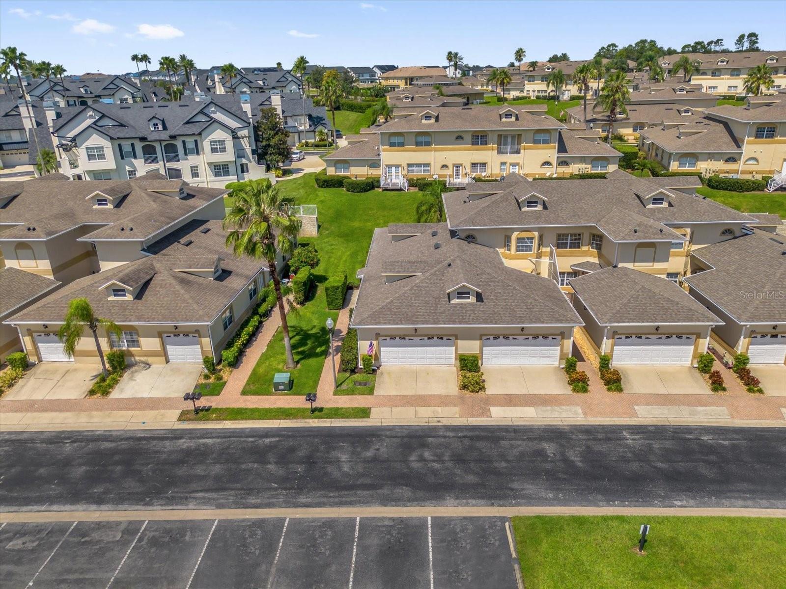 Image 23 of 24 For 13328 Fountainbleau Drive