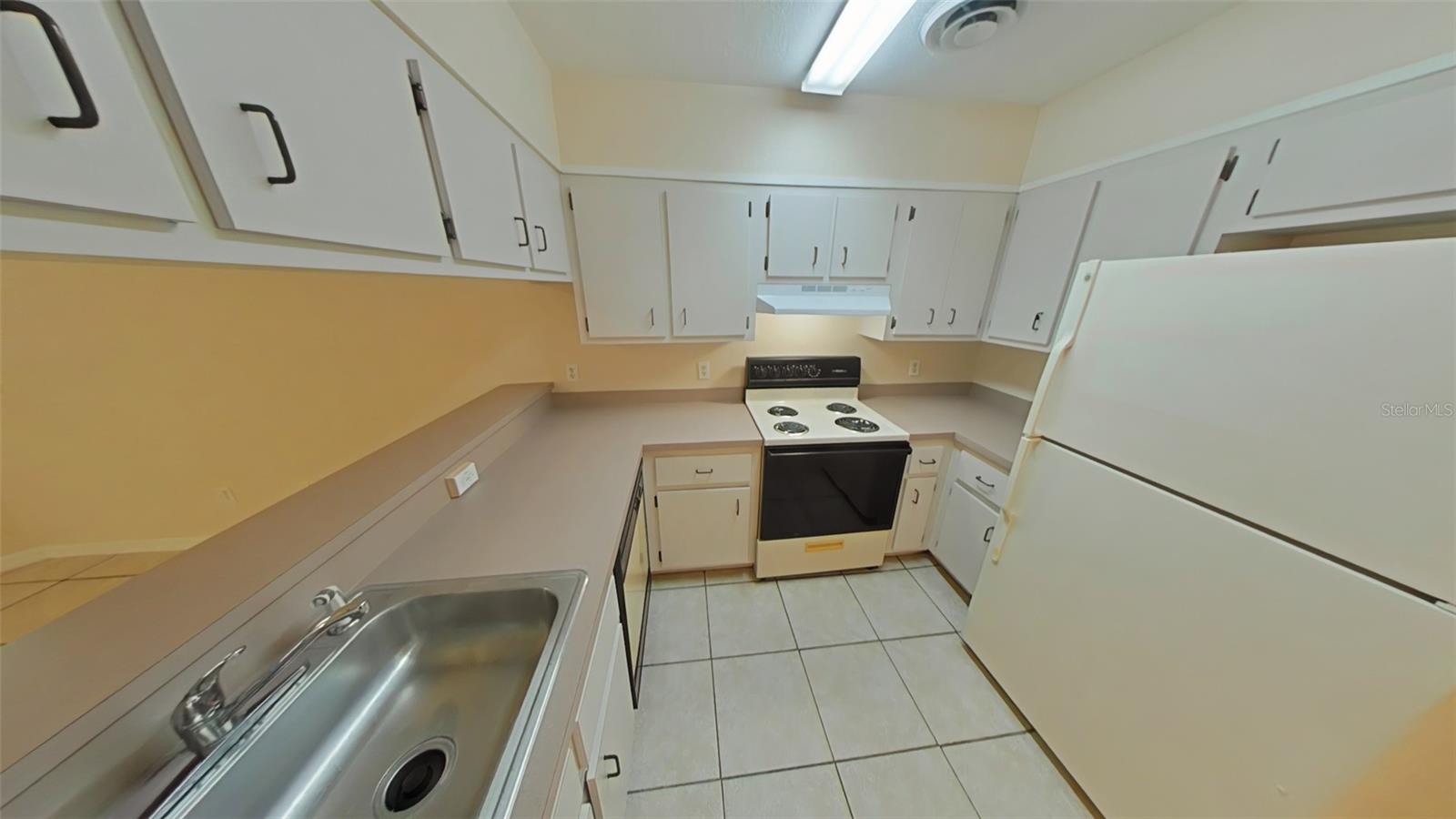 Image 4 of 6 For 616 11th Street 07