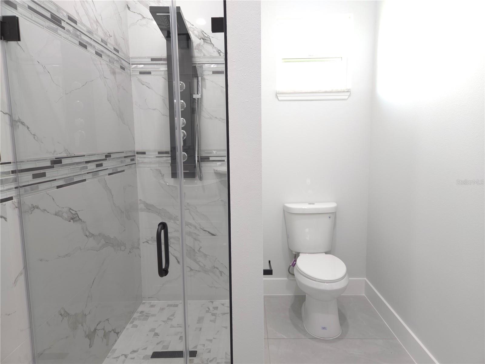 Image 22 of 50 For 3931 Oak Pointe