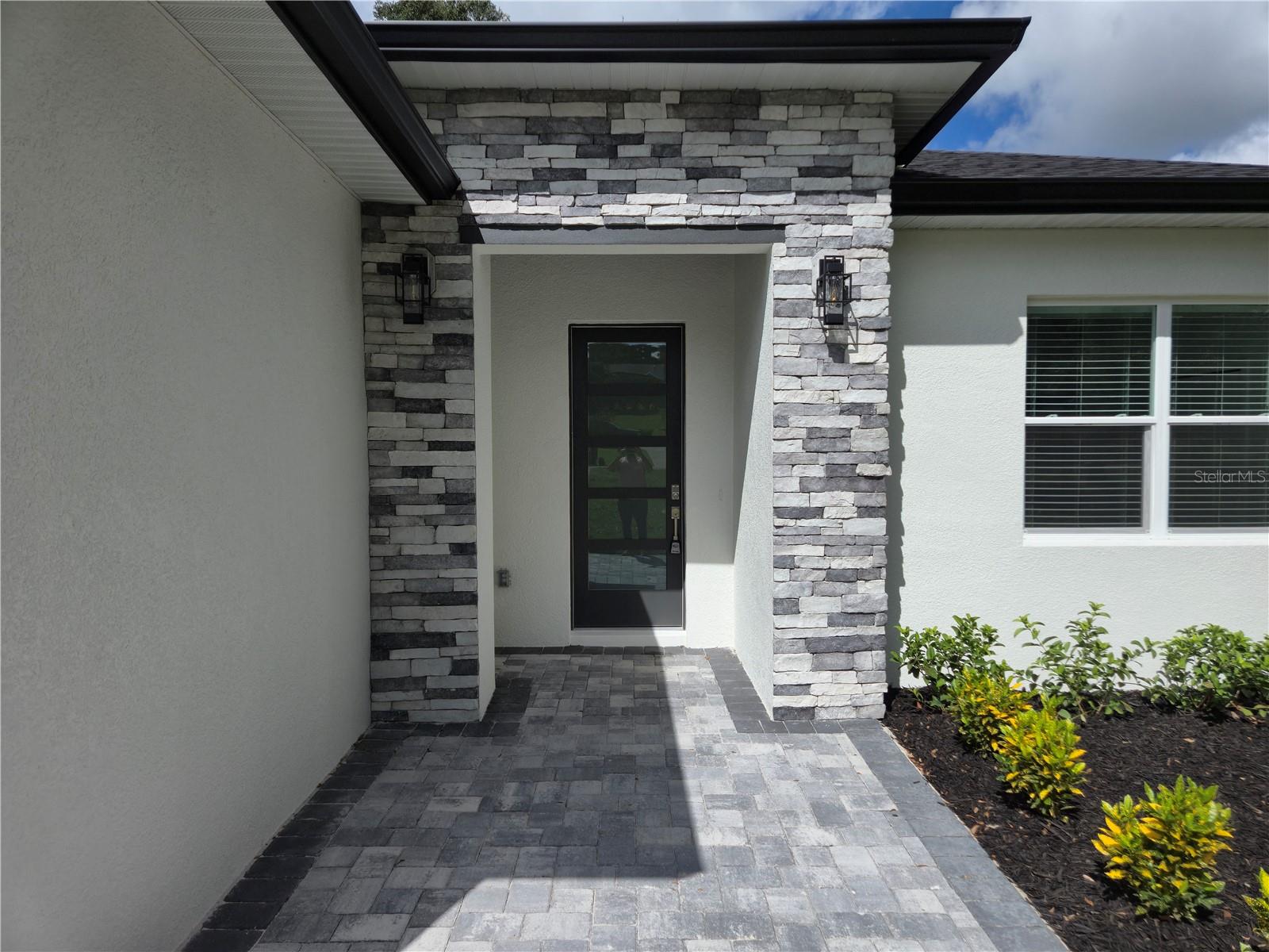 Image 5 of 50 For 3931 Oak Pointe