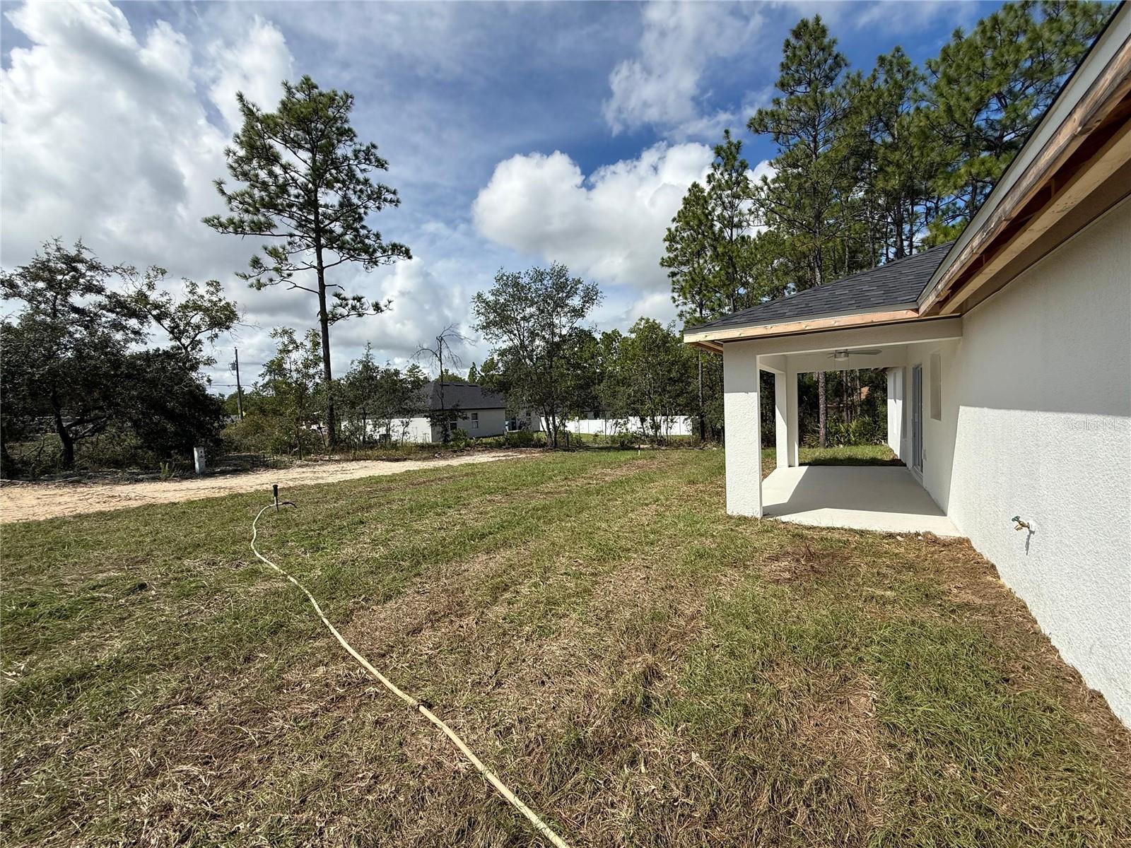 Listing photo id 21 for 1884 Quaker Lane