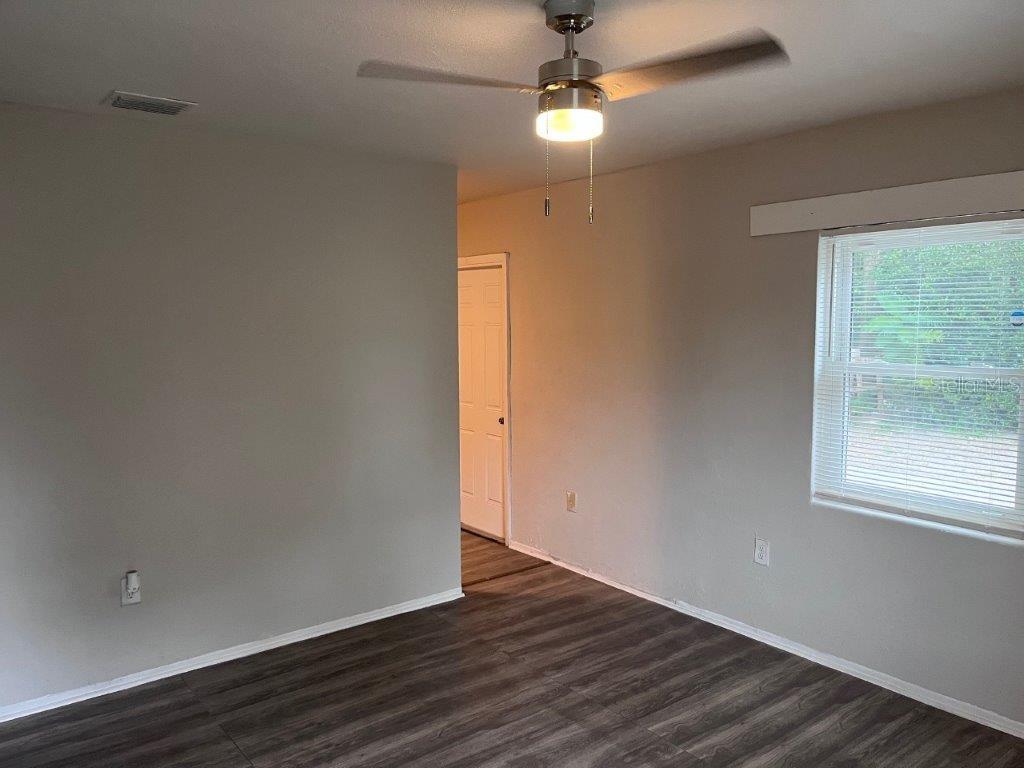 Image 3 of 9 For 1040 Avondale Avenue