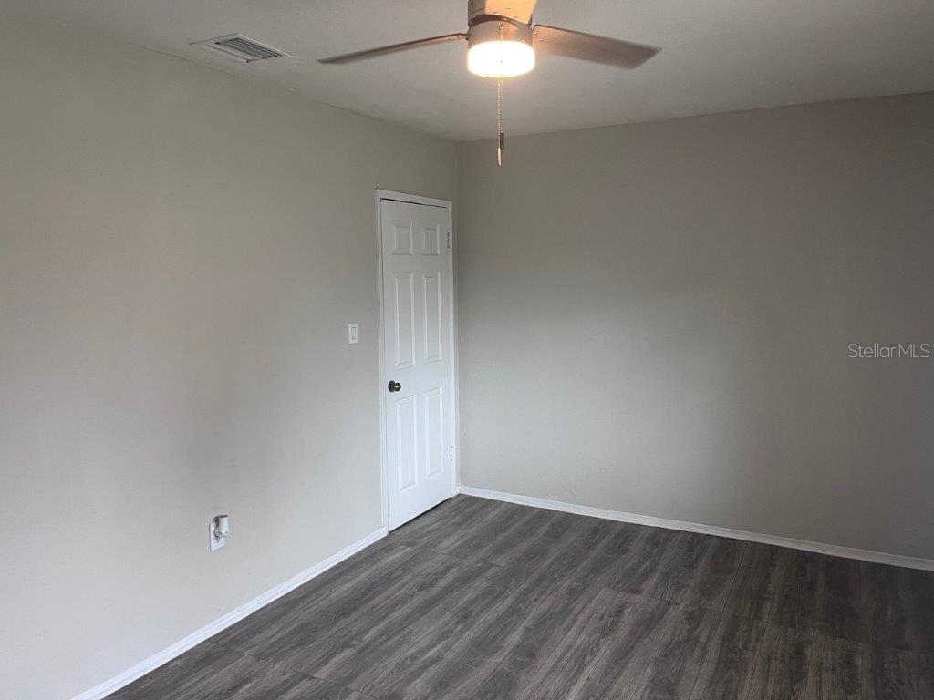 Image 6 of 9 For 1040 Avondale Avenue