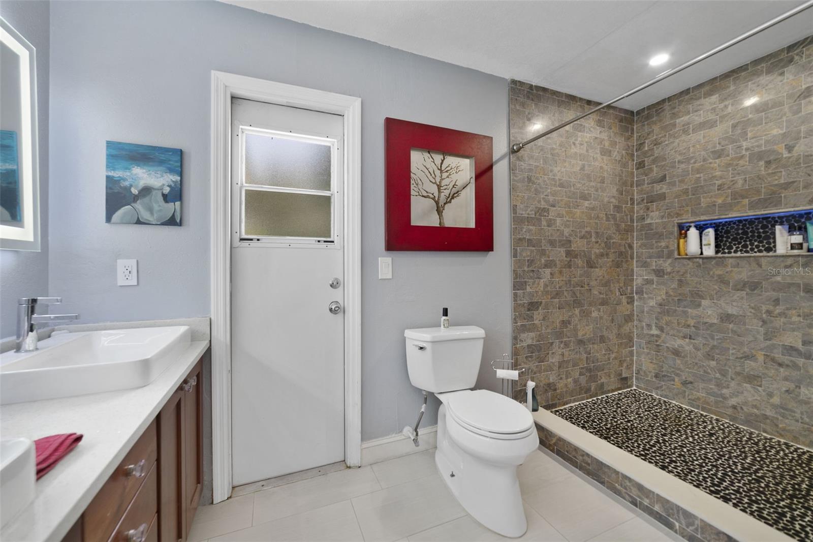 Image 11 of 16 For 5621 Lake Mary Jess Shores Court