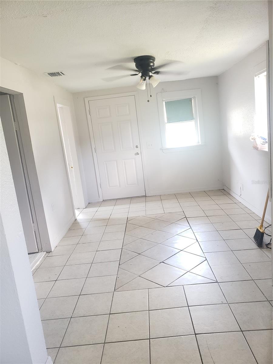 Image 4 of 5 For 2 Lenox Court