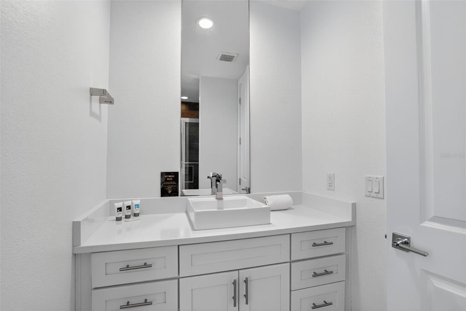 Image 18 of 38 For 2632 Sunrise Shores Drive 2632