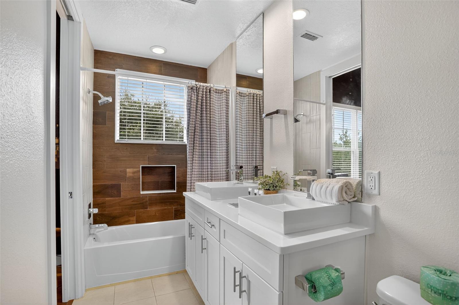 Image 22 of 38 For 2632 Sunrise Shores Drive 2632