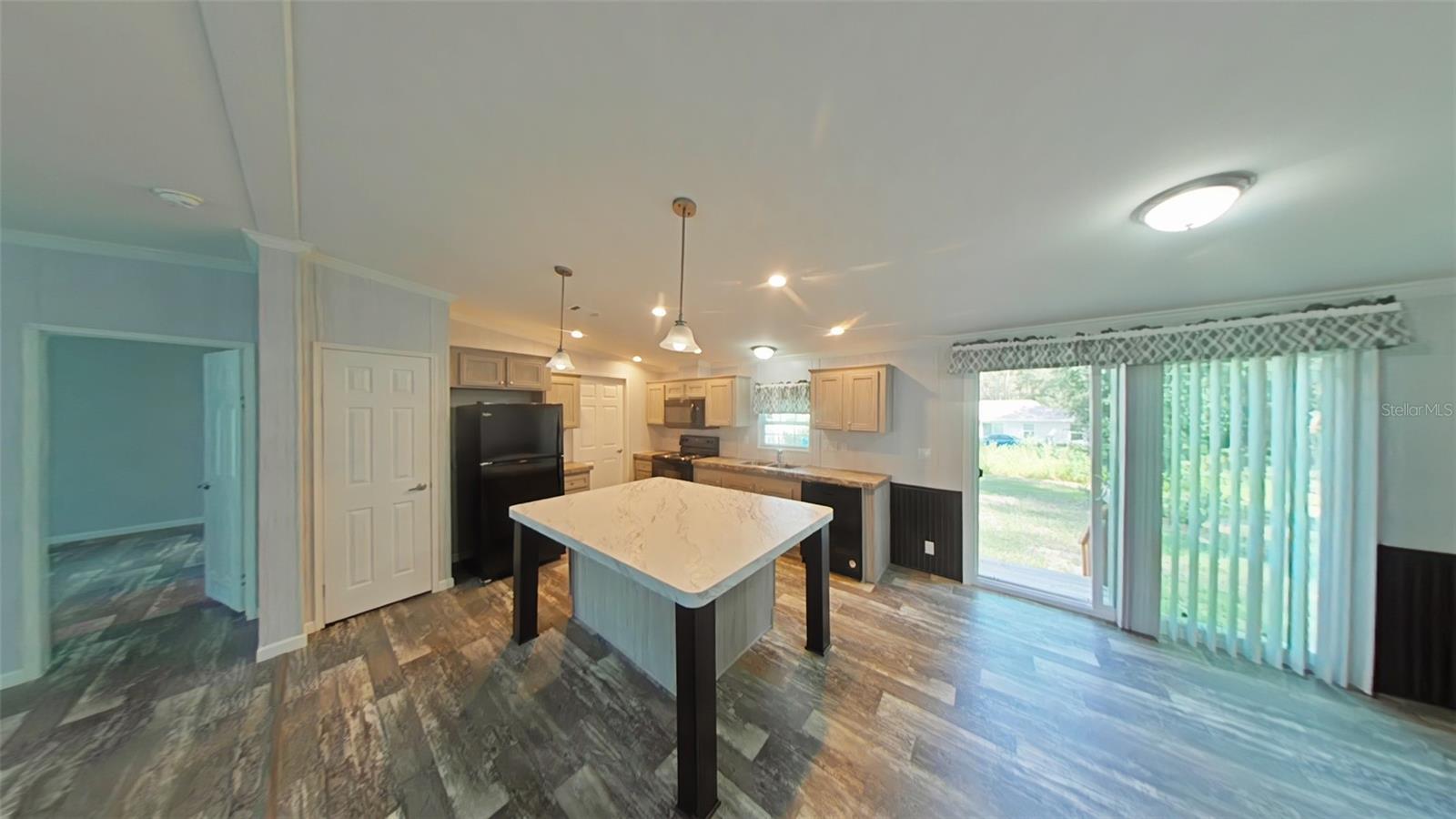 Image 4 of 13 For 11605 Nw 20th Street