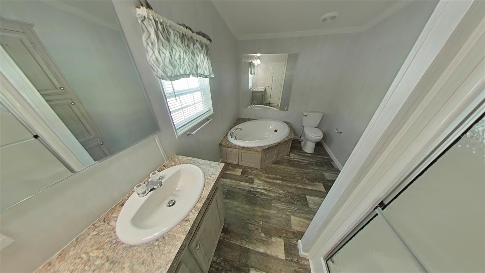 Image 8 of 13 For 11605 Nw 20th Street
