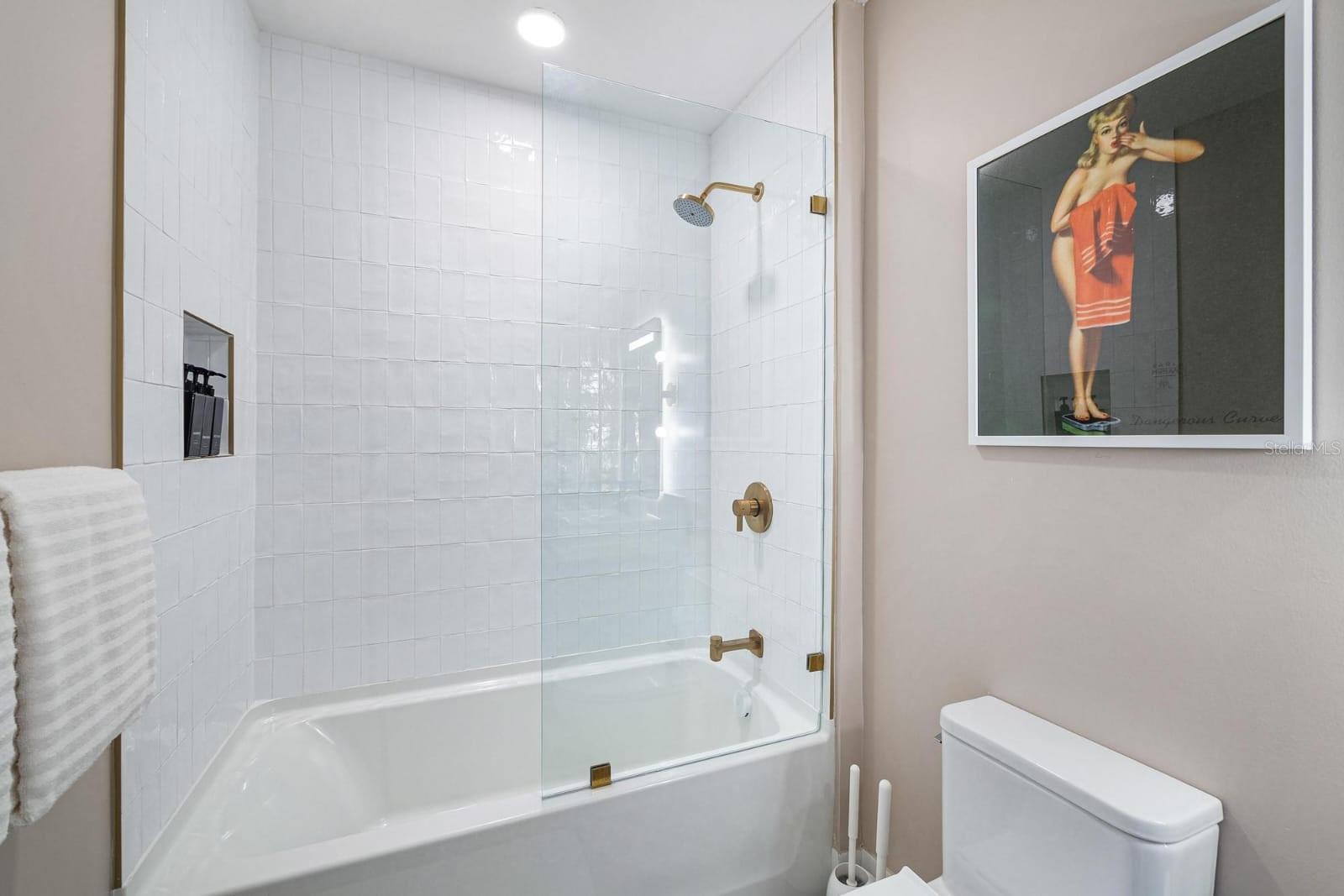 Image 35 of 49 For 159 6th Street 5101