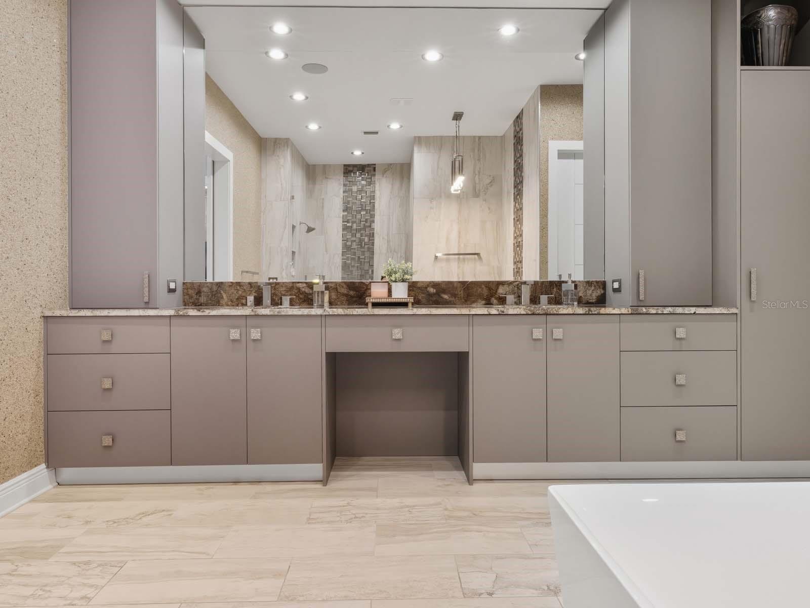 Image 20 of 54 For 9840 Covent Garden Drive