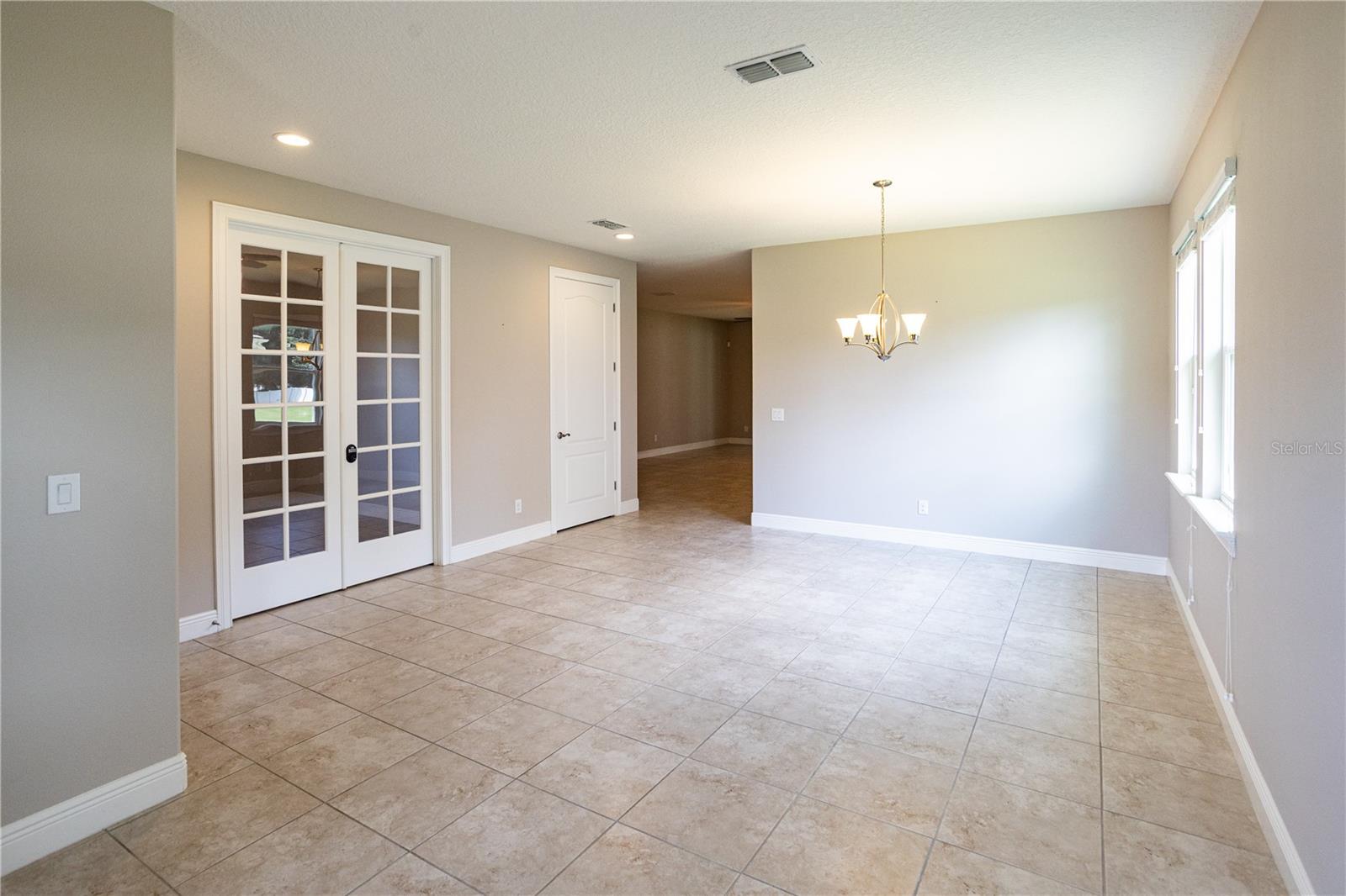 Image 2 of 21 For 2219 Bigler Oak Place