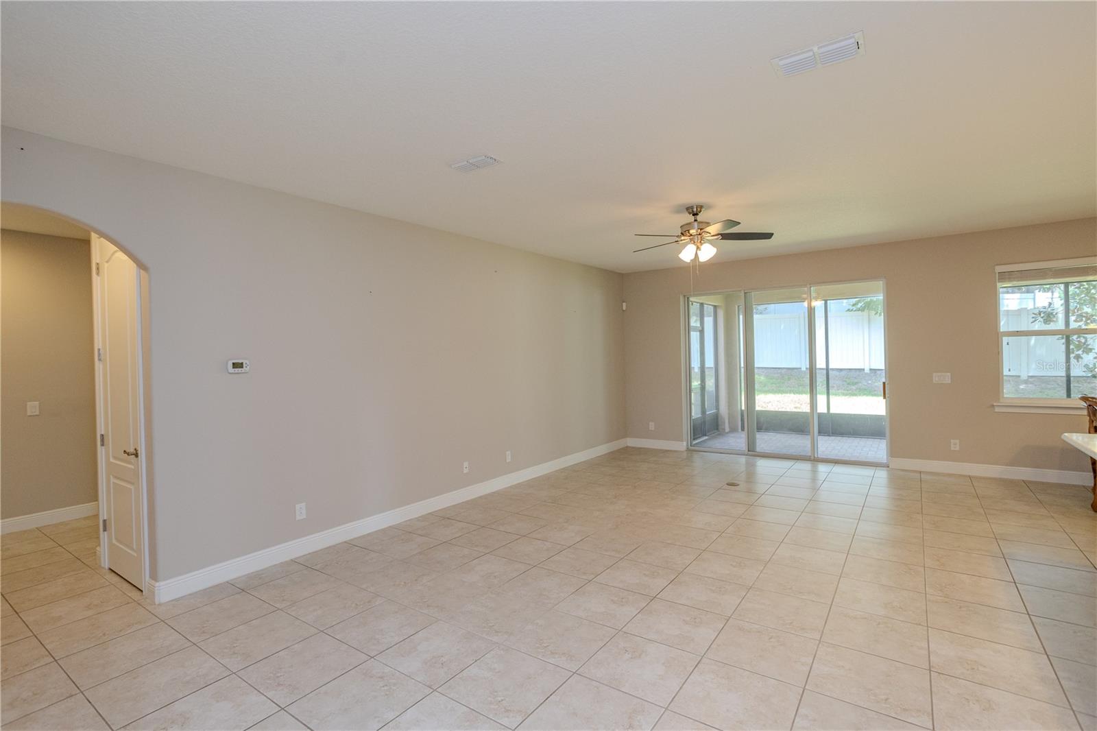 Image 3 of 21 For 2219 Bigler Oak Place