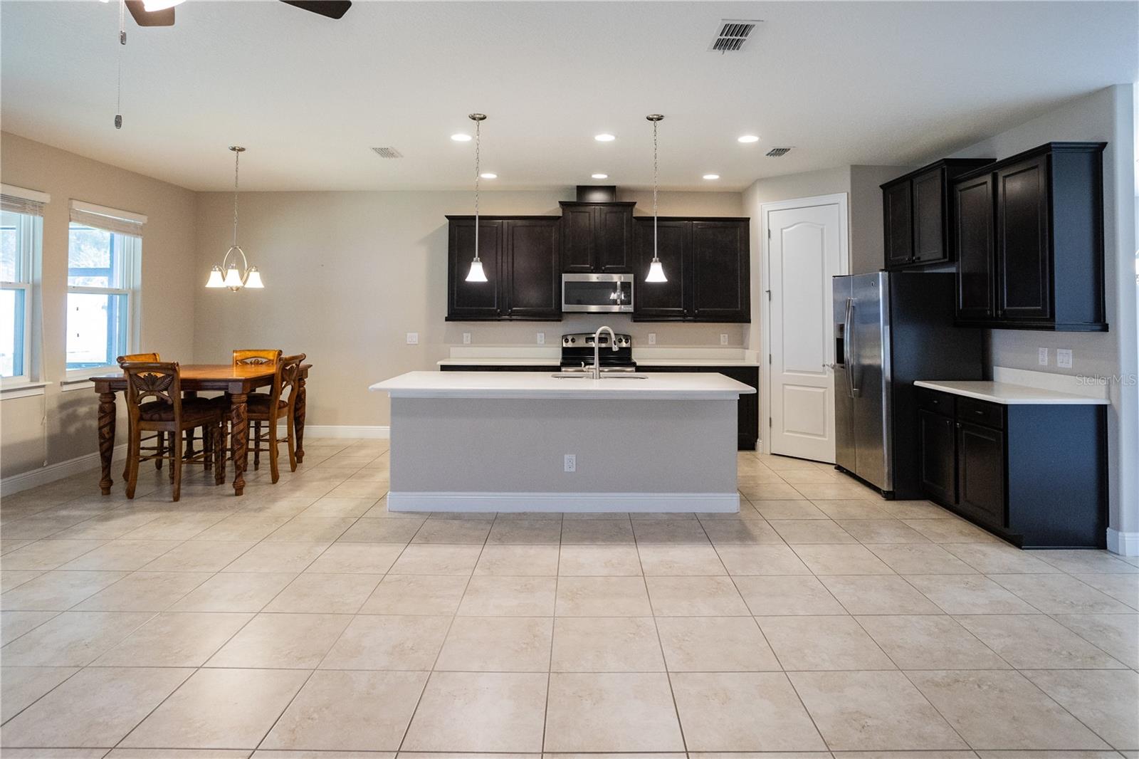 Image 6 of 21 For 2219 Bigler Oak Place