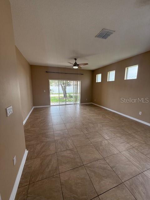 Image 7 of 28 For 14728 Sapodilla Drive