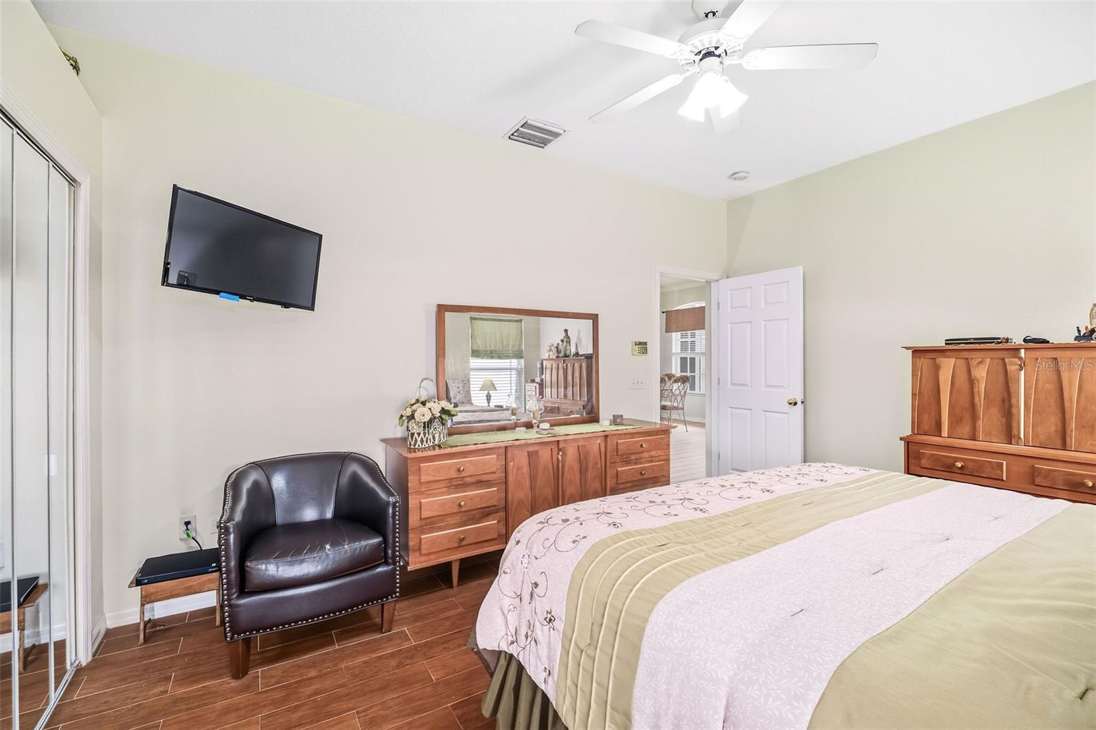 Image 16 of 31 For 1845 Sir Lancelot Circle