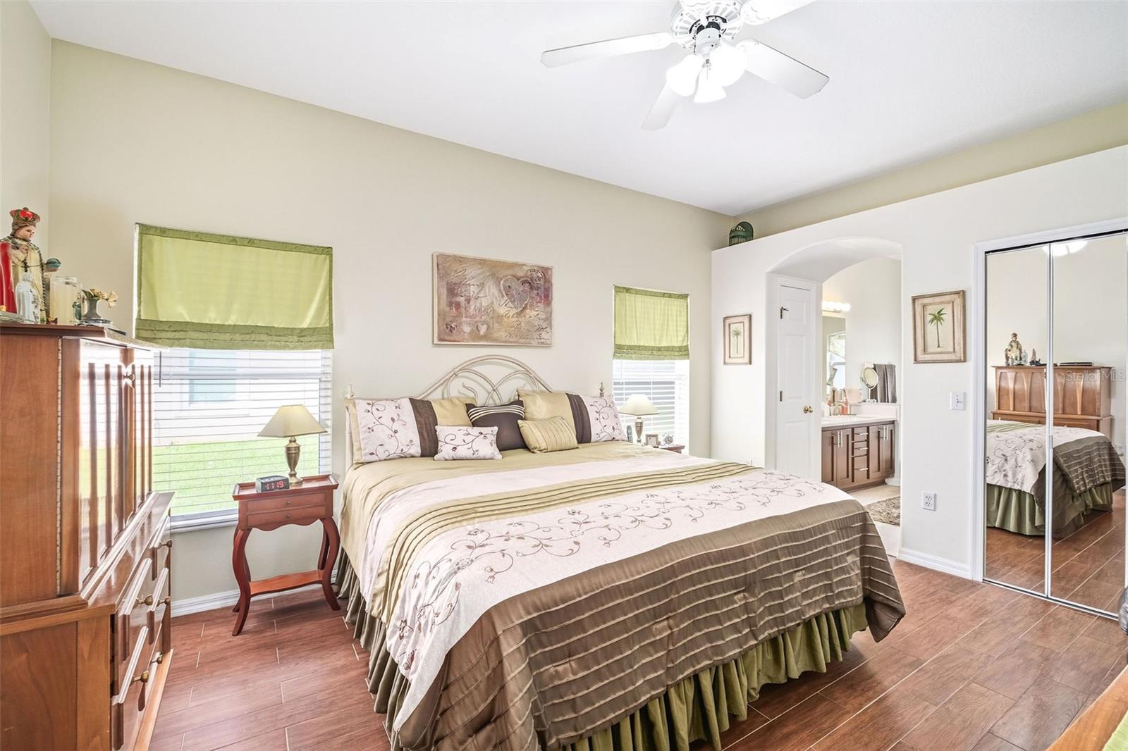Image 17 of 31 For 1845 Sir Lancelot Circle