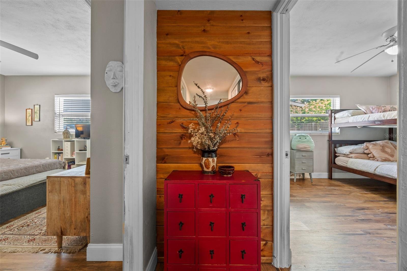 Image 10 of 40 For 917 Dupont Avenue