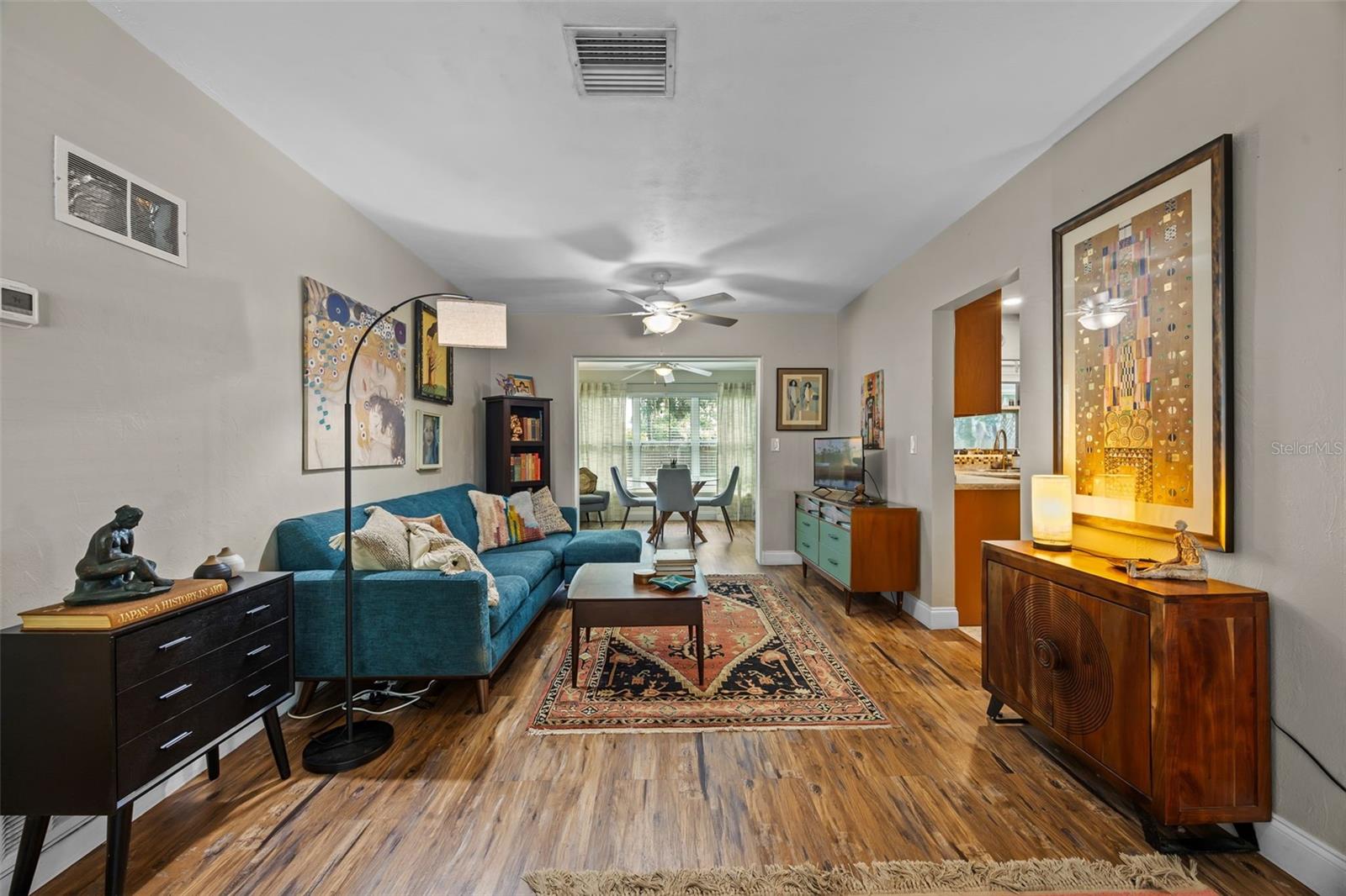 Image 13 of 40 For 917 Dupont Avenue