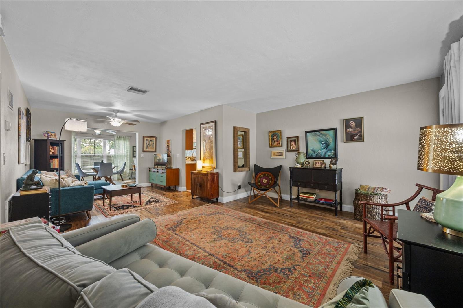 Image 14 of 40 For 917 Dupont Avenue
