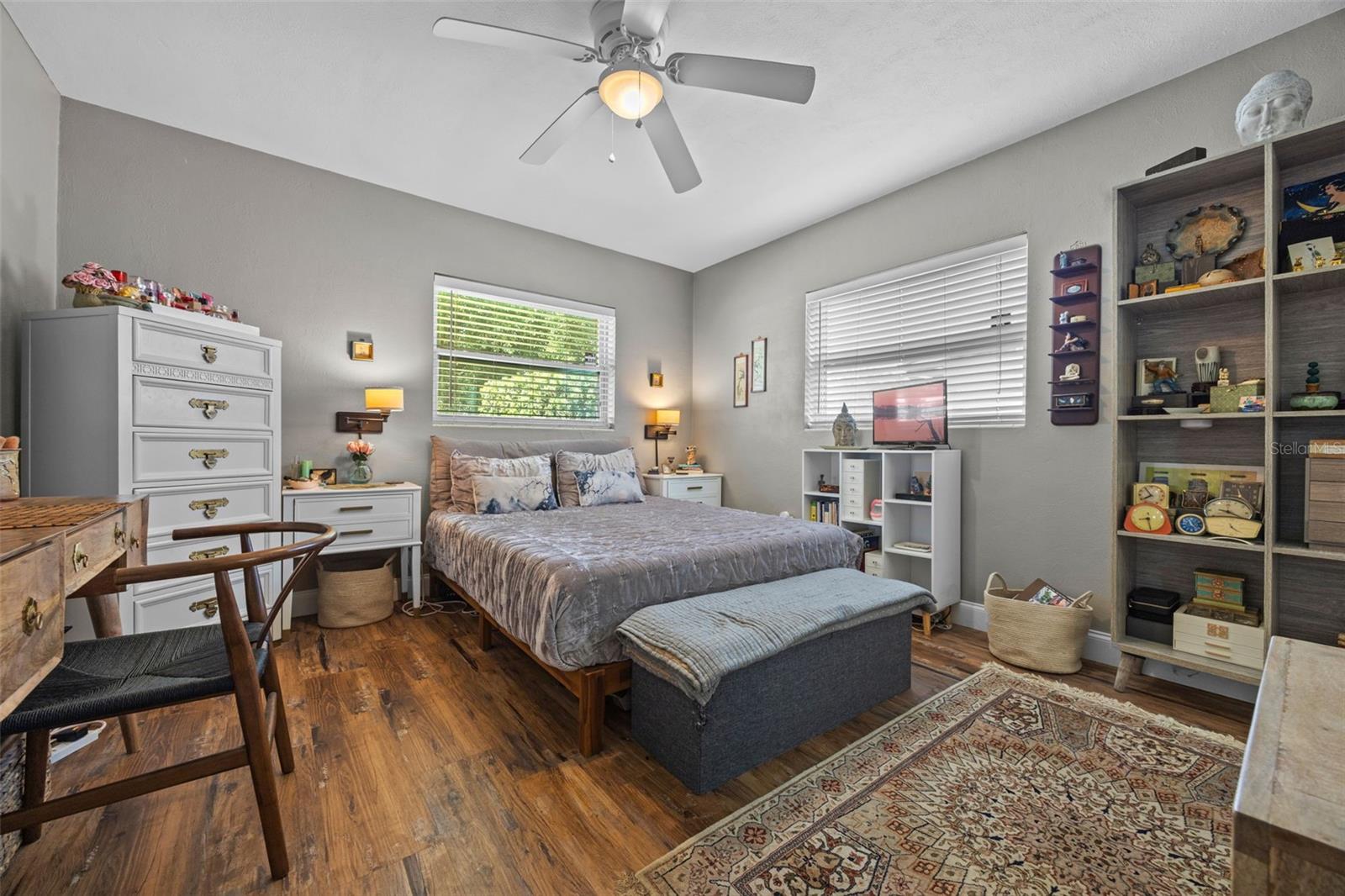 Image 33 of 40 For 917 Dupont Avenue