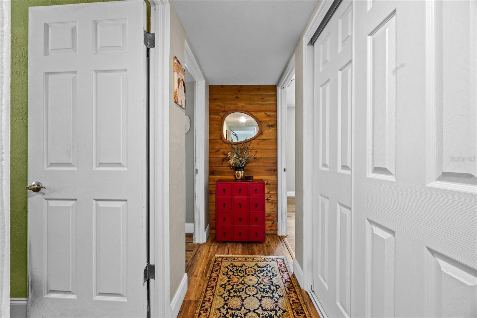 Image 9 of 40 For 917 Dupont Avenue