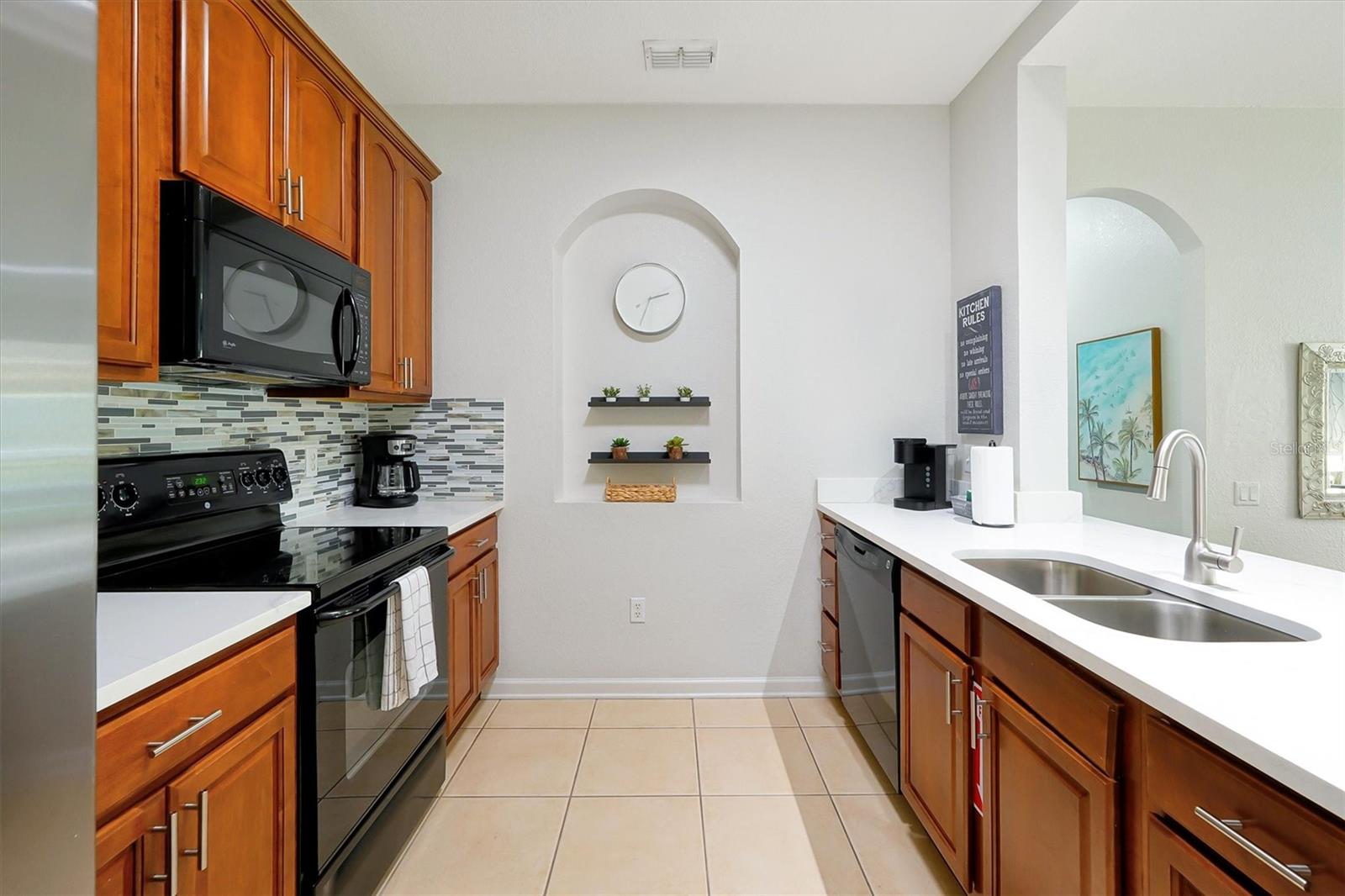 Image 11 of 40 For 4814 Cayview Avenue 10713