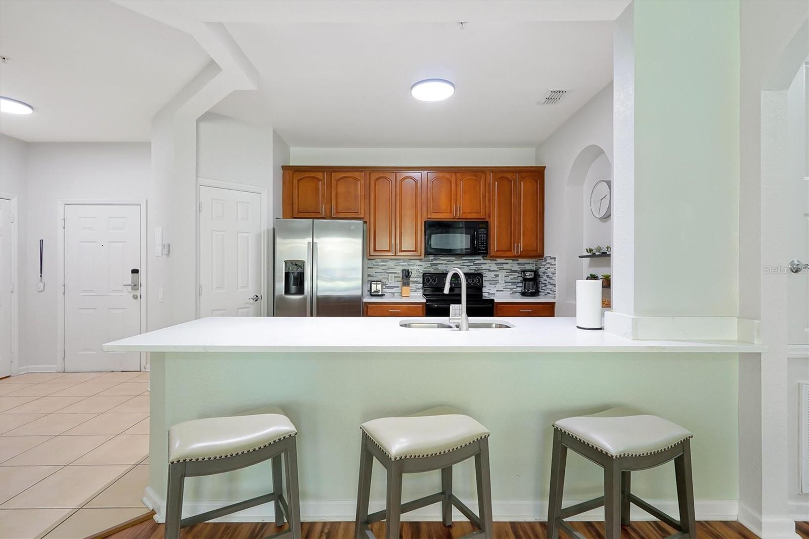 Image 5 of 40 For 4814 Cayview Avenue 10713