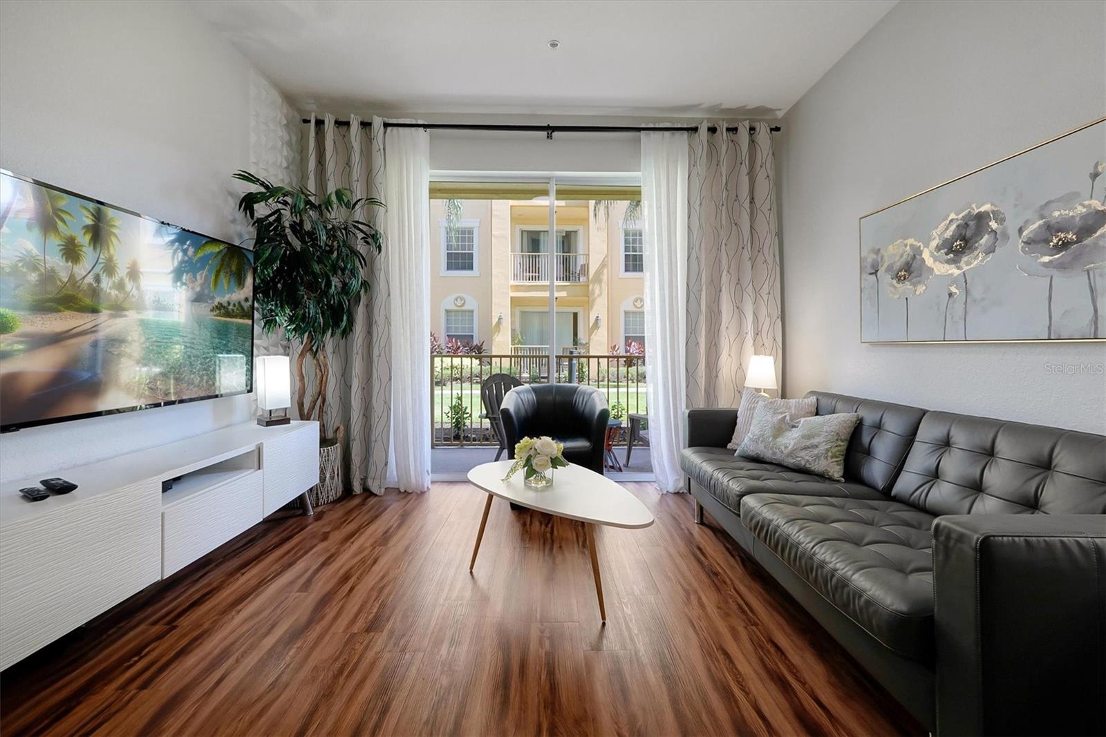 Image 9 of 40 For 4814 Cayview Avenue 10713