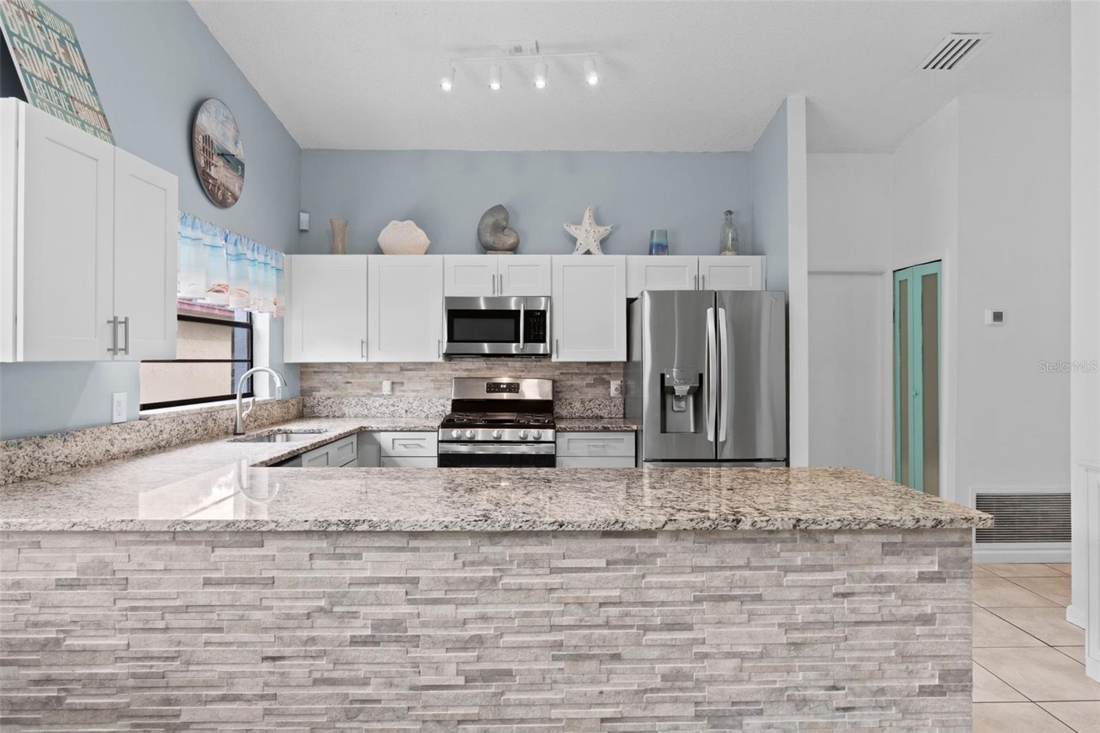 Image 14 of 39 For 1243 Bridlebrook Drive