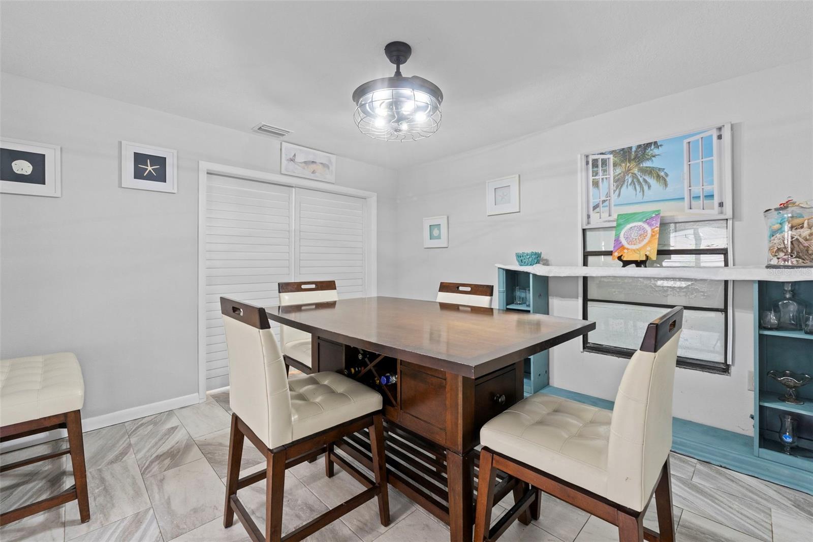 Image 8 of 39 For 1243 Bridlebrook Drive