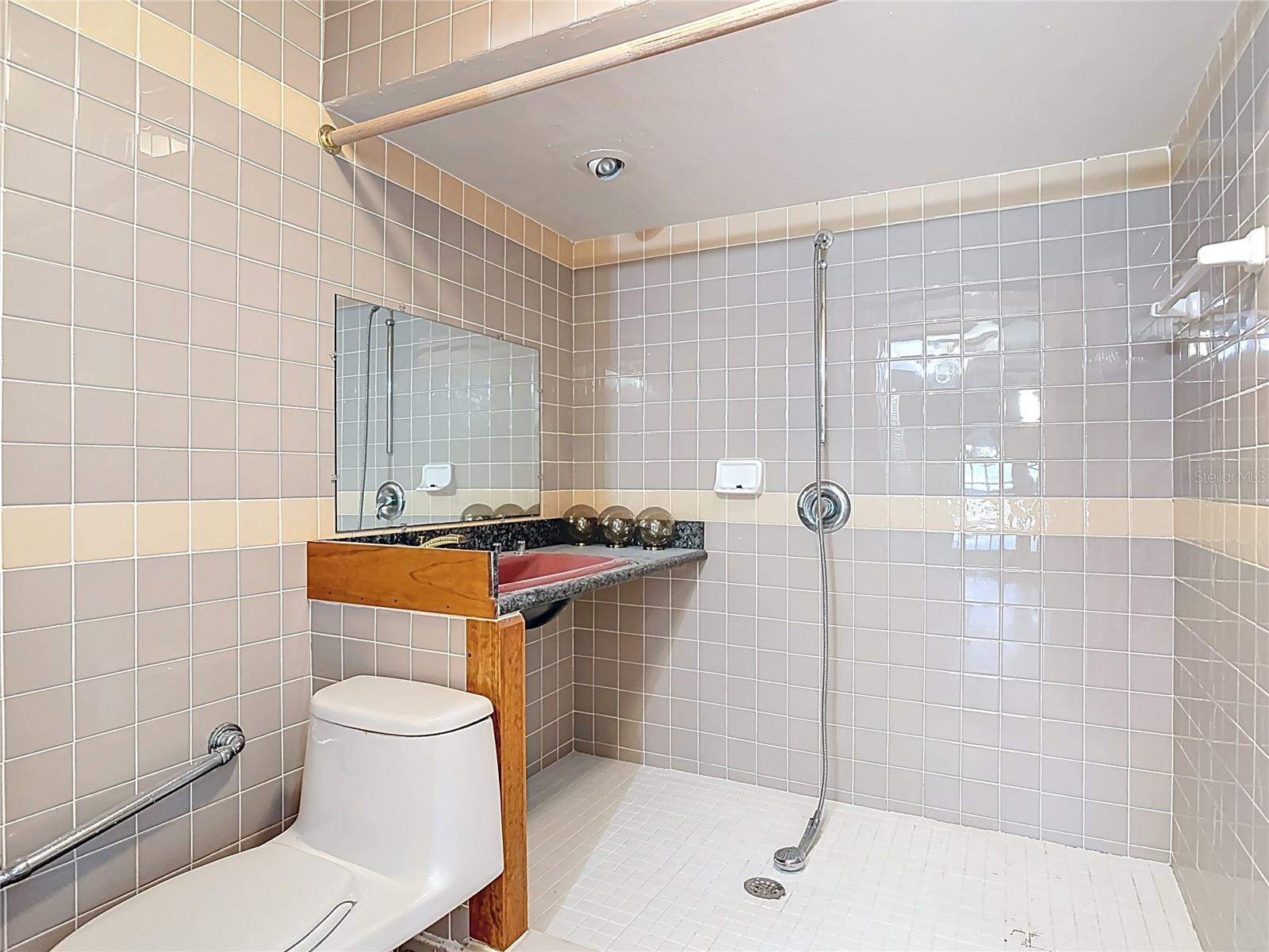 Image 13 of 33 For 318 Mitnik Drive