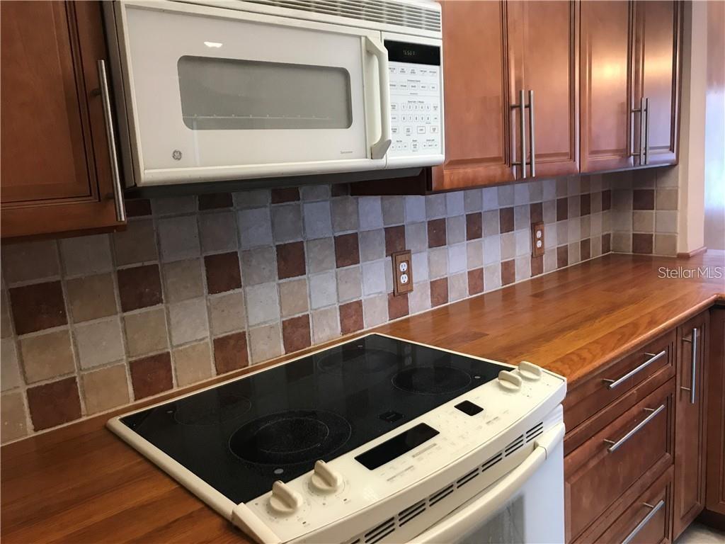 Image 10 of 23 For 4559 Lakeway Drive 3806