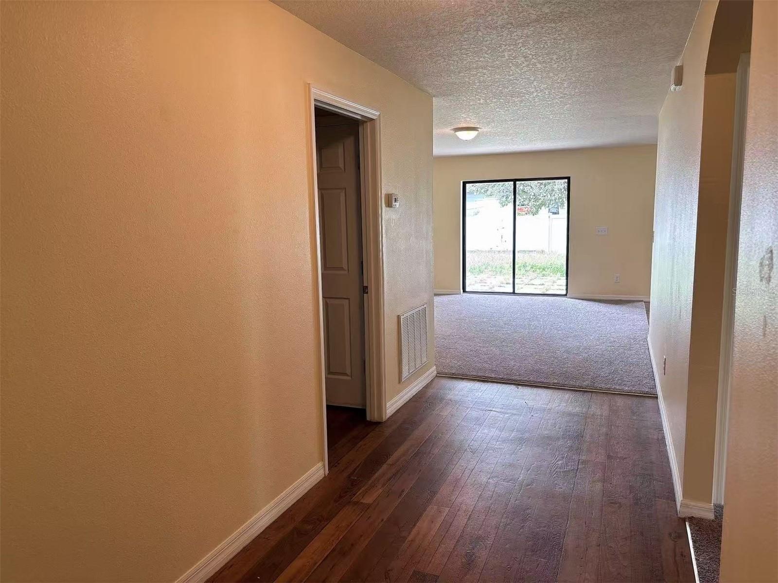 Image 16 of 47 For 1190 Woodlark Drive