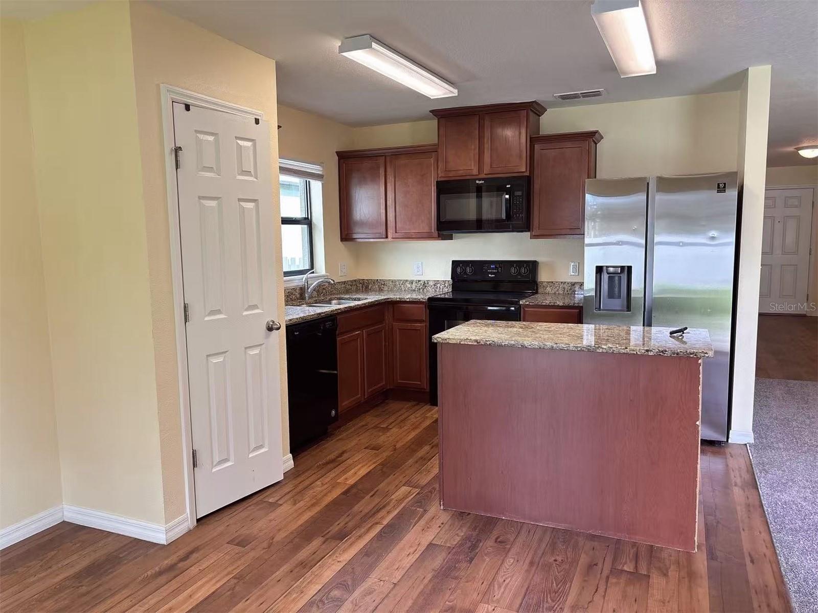 Image 8 of 47 For 1190 Woodlark Drive