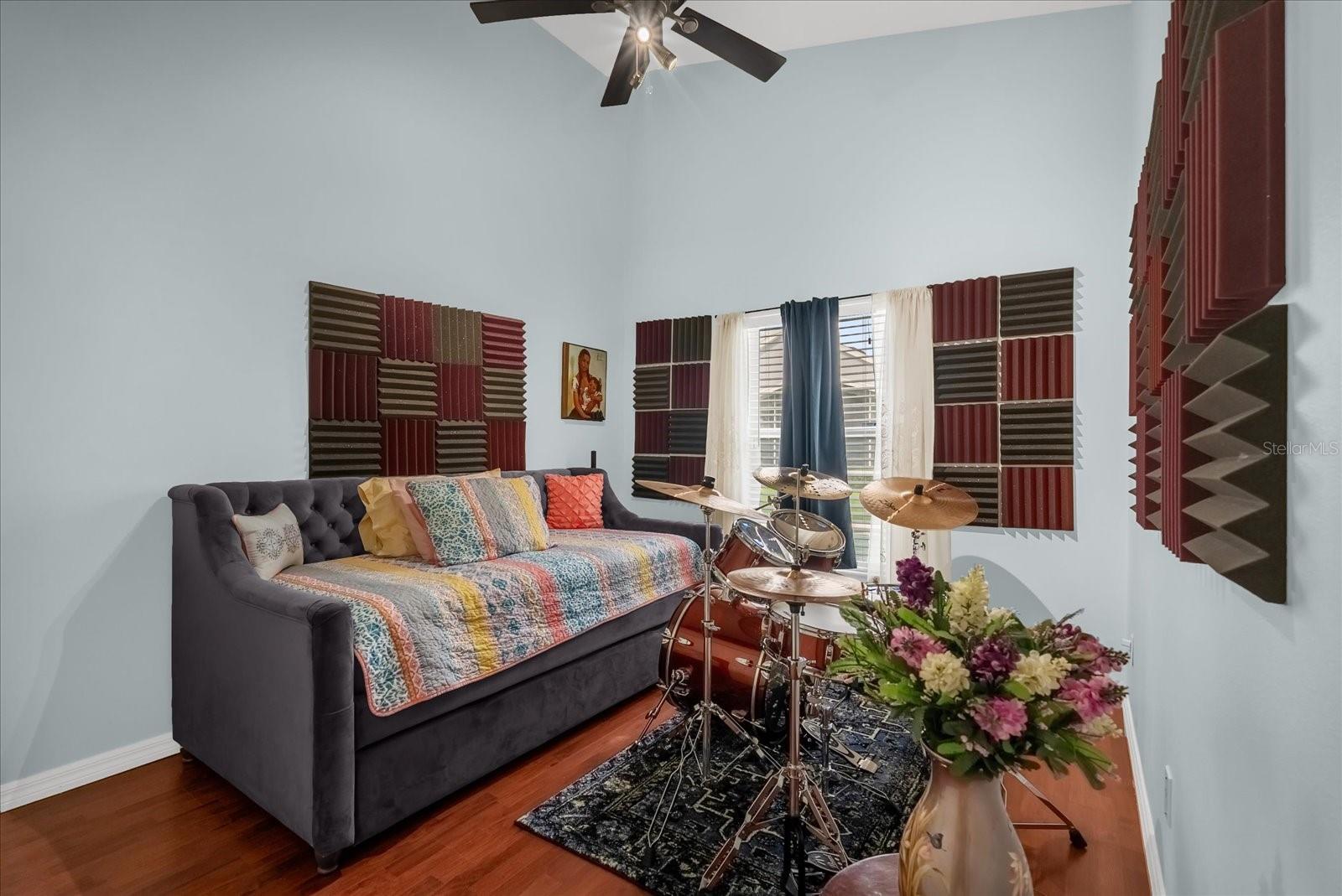 Image 21 of 32 For 12376 Arlington Park Lane