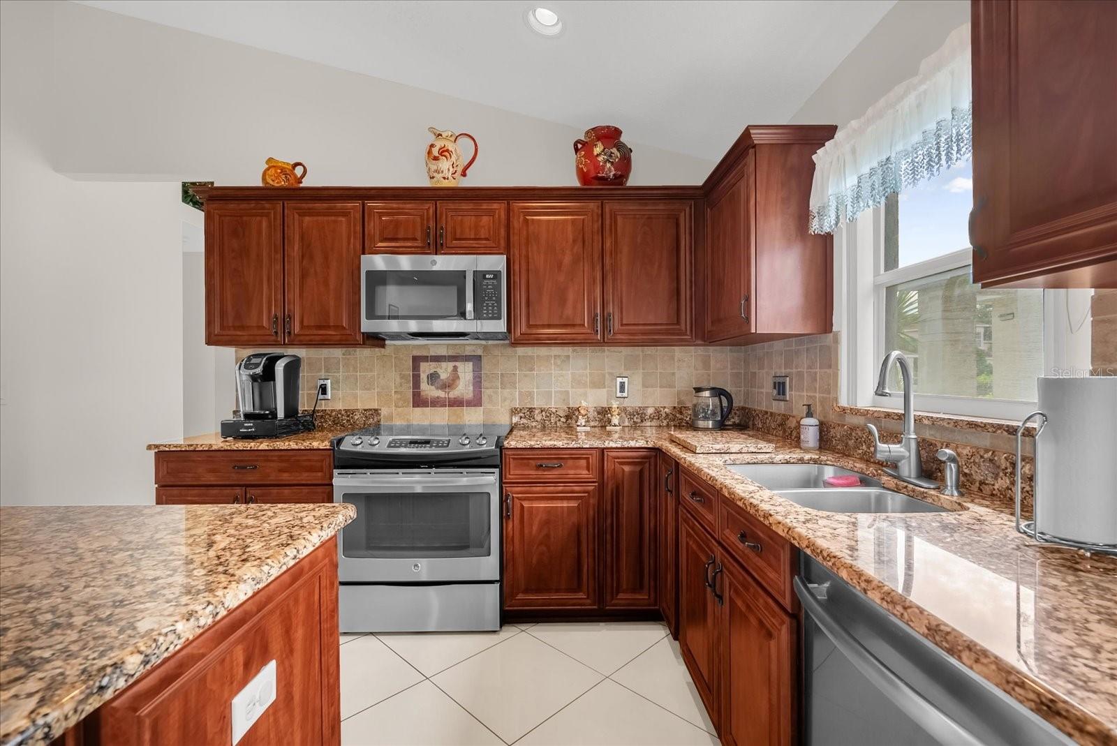 Image 8 of 32 For 12376 Arlington Park Lane