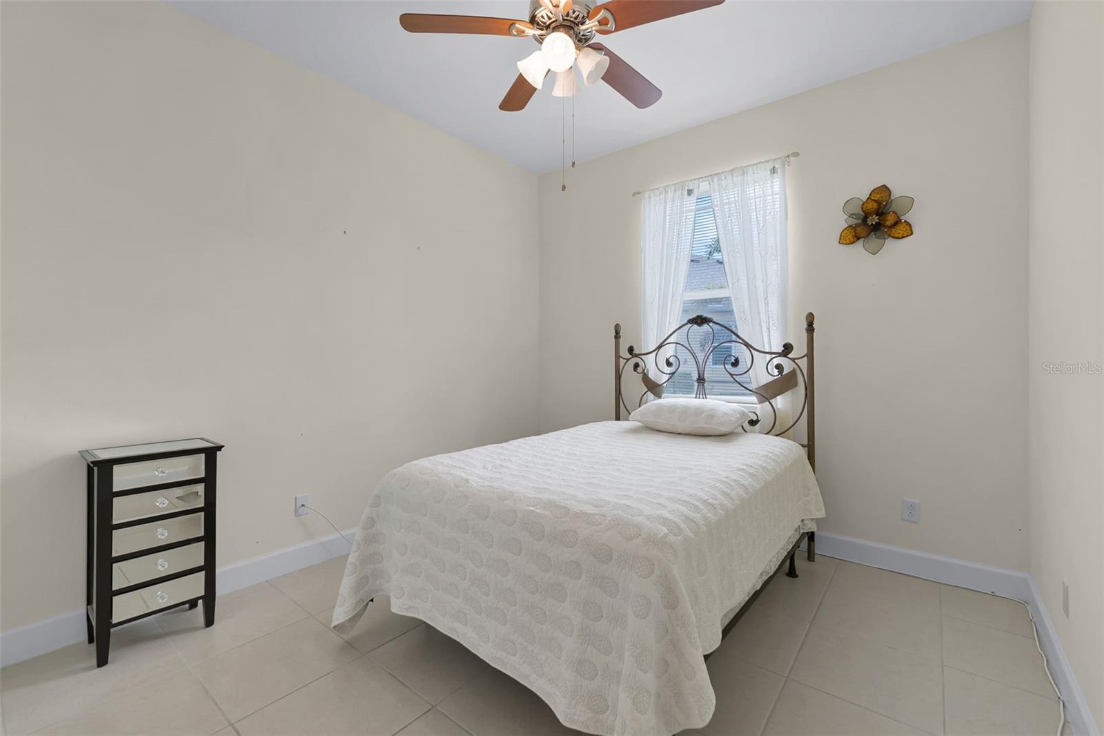 Image 12 of 18 For 2504 Sapphire Greens Lane