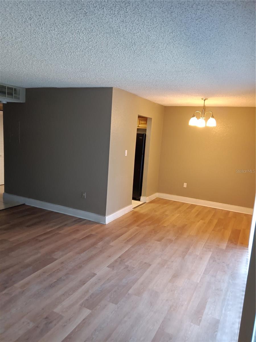 Image 5 of 10 For 4747 Texas Avenue 4747b