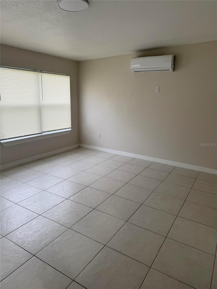 Image 11 of 23 For 421 Kentia Road