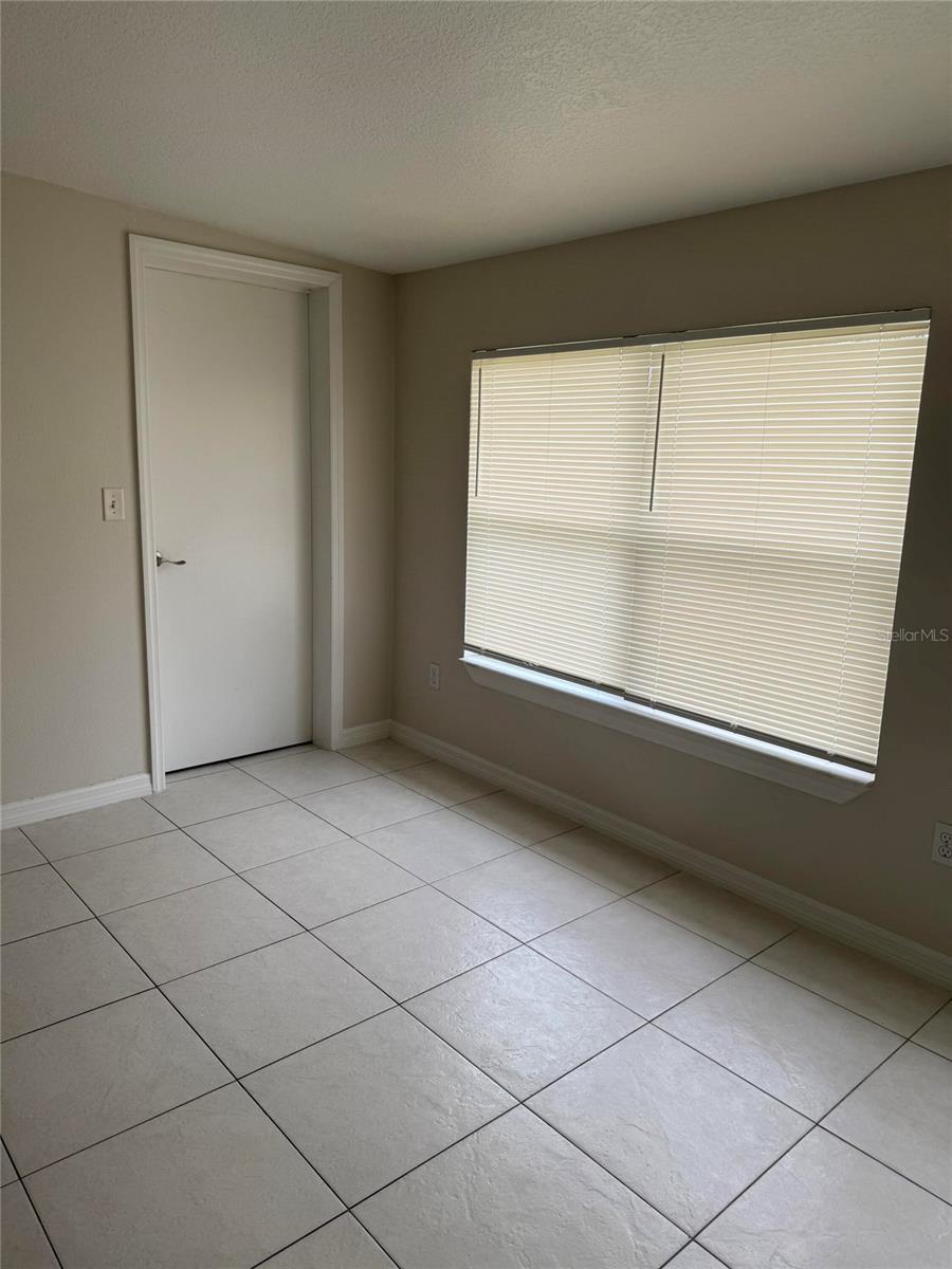 Image 12 of 23 For 421 Kentia Road