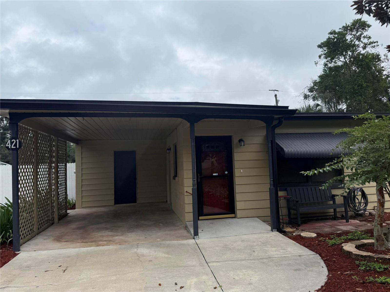 Image 3 of 23 For 421 Kentia Road
