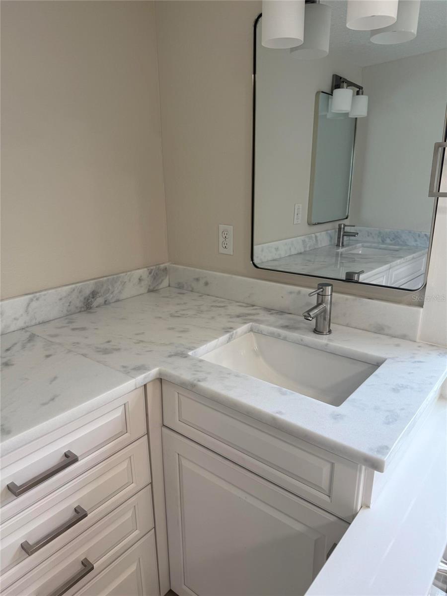 Image 7 of 23 For 421 Kentia Road