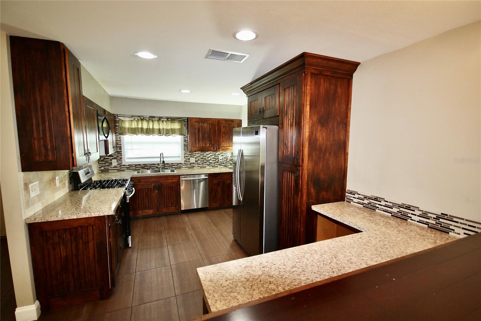 Image 2 of 27 For 4720 Gifford Boulevard