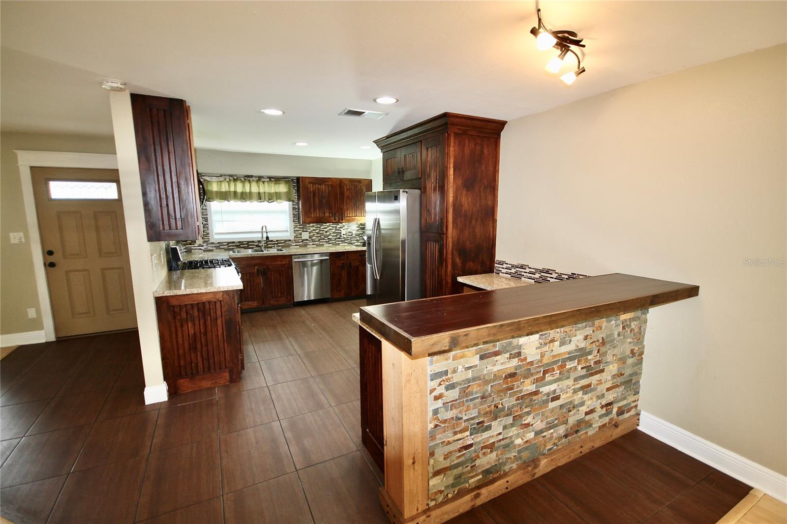 Image 7 of 27 For 4720 Gifford Boulevard