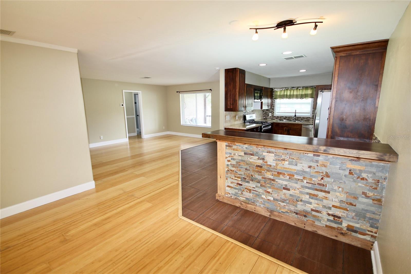 Image 8 of 27 For 4720 Gifford Boulevard