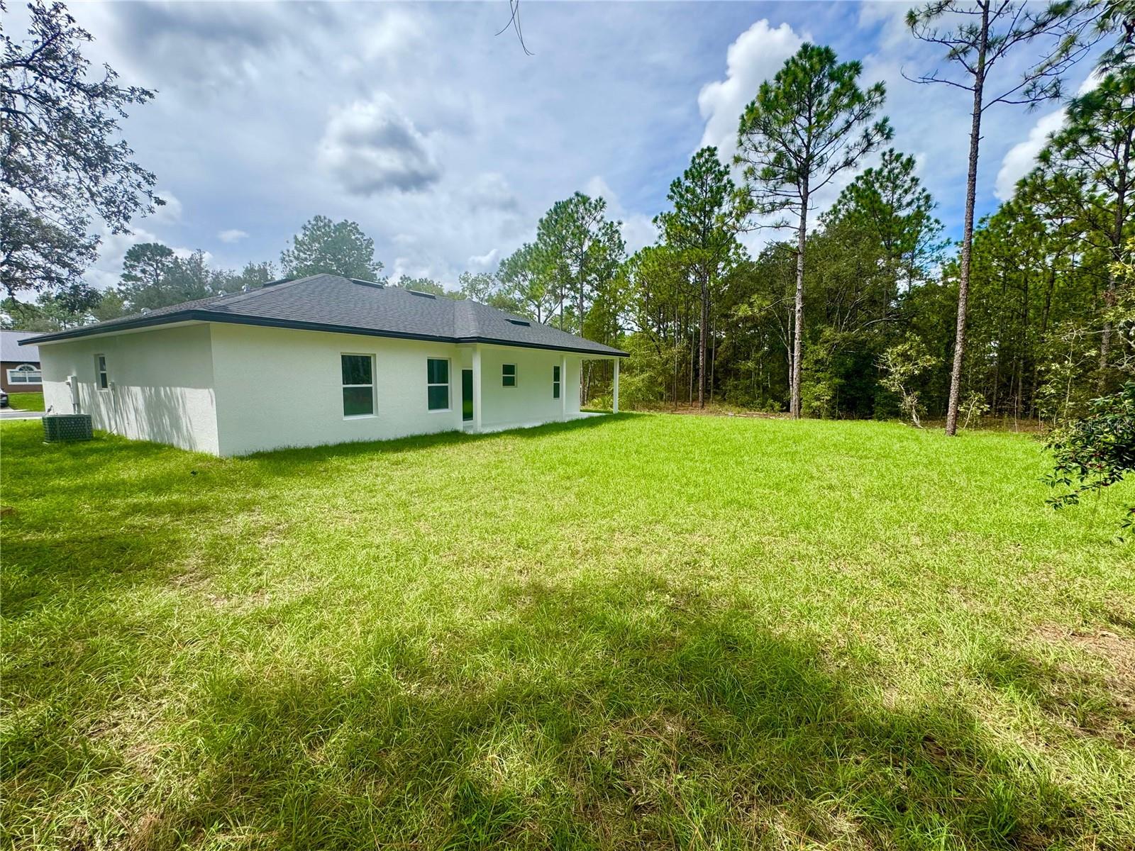 Listing photo id 7 for 1491 Palmview Drive