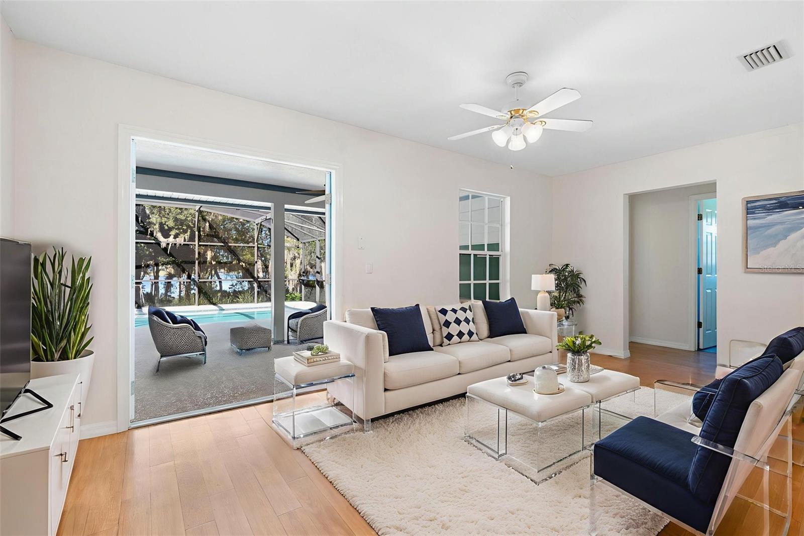 Image 21 of 30 For 1460 Lake Markham Road